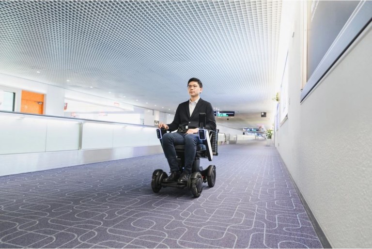 Self-driving wheelchair