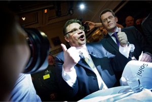 Populists govern in opposition