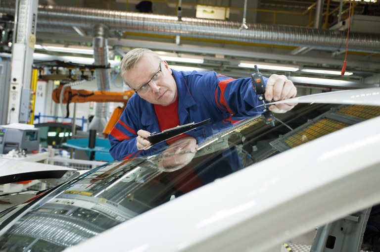 Valmet worker Valmet worker