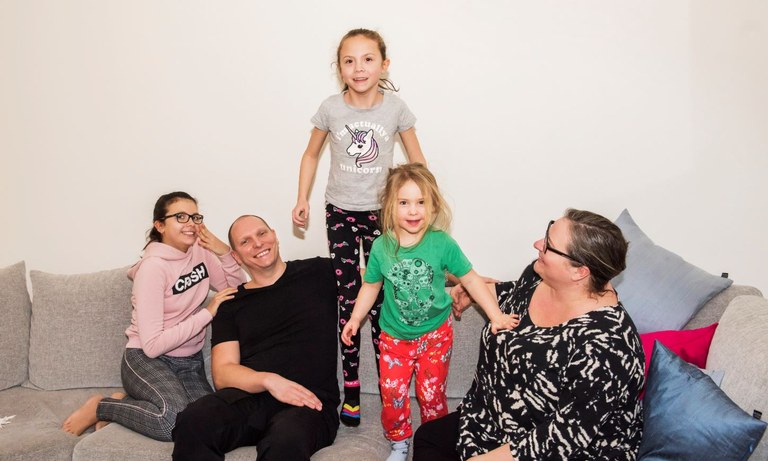 Lova Henriksson with her extended family Photo: Anna Andersson