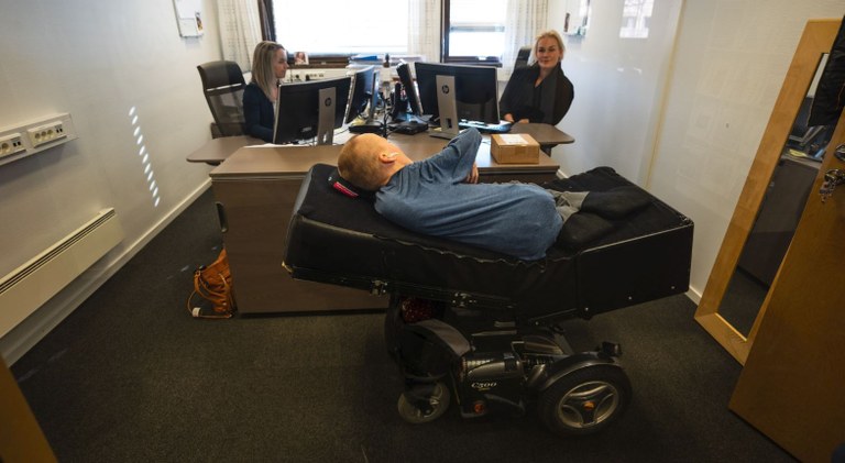 Torstein Lerhol from the back Photo: Lars Erik Skreftsrud/NRK