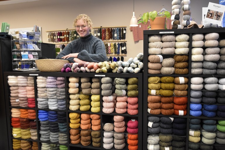 Julia with yarn Julia with yarn