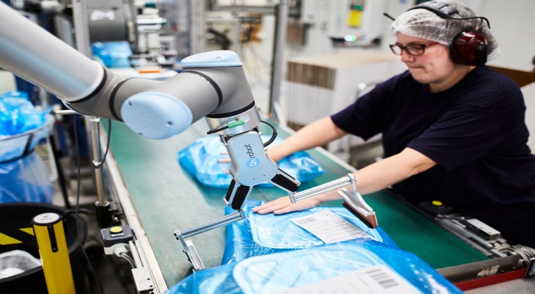 Cobots Photo: International Federation of Robotics