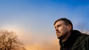 Boyhood researcher: “We need to exercise our reading muscle”