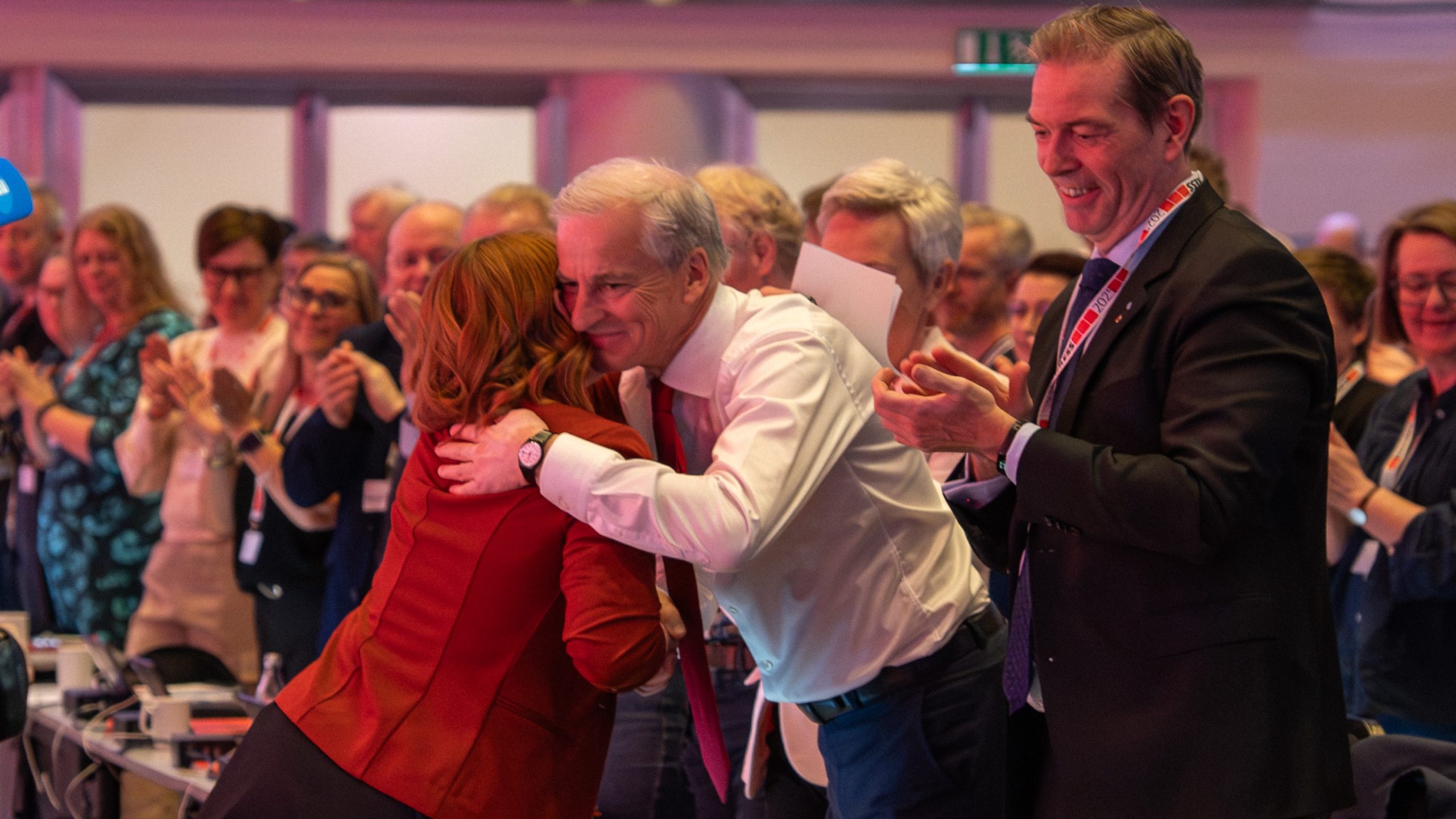 With Støre With Støre